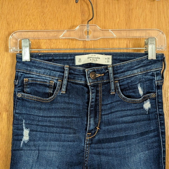 Abercrombie & Fitch Woman's High Rise Skinny Jeans, Light Distress - Picture 4 of 8